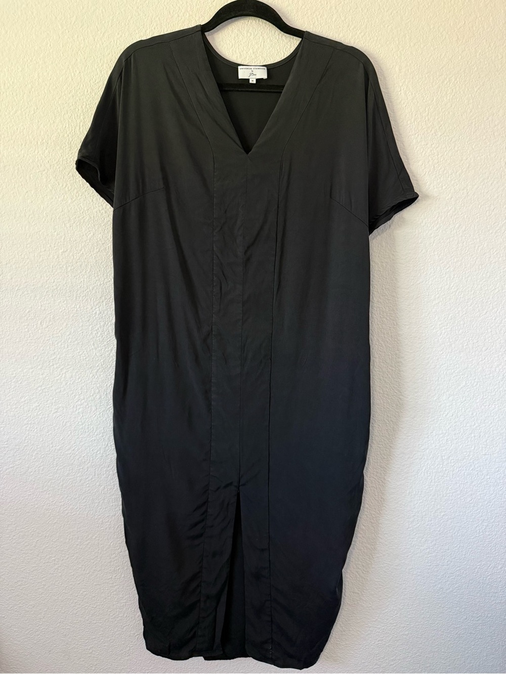 Universal Standard Black V-Neck Shift Dress.     V3